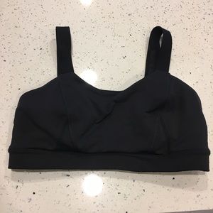 New Lululemon Adjust Me Sports Bra size 6 Black
